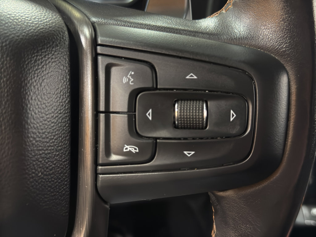 Used 2022 GMC Sierra 1500 AT4 w/ Sierra Safety Plus Package image 30