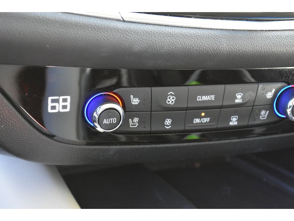 Used 2023 Buick Enclave Avenir w/ Avenir Technology Package image 25