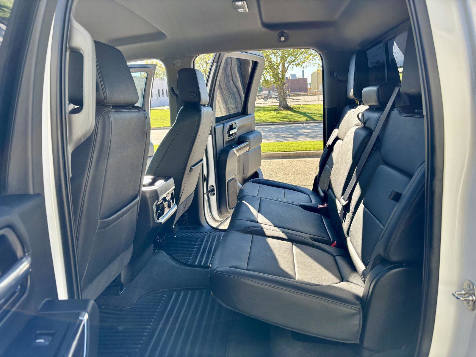 Used 2022 Chevrolet Silverado 3500 LTZ w/ LTZ Premium Texas Edition image 19