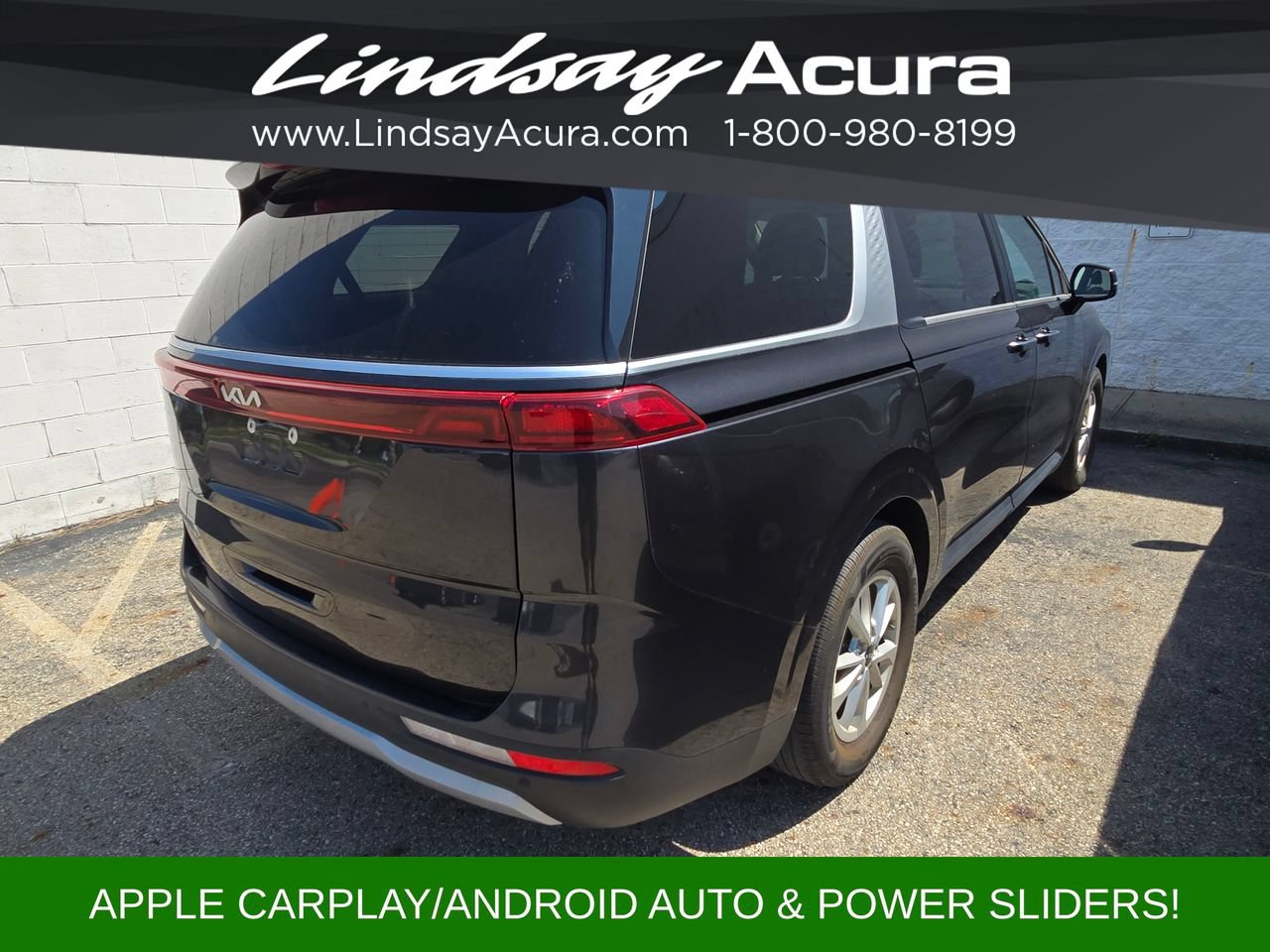 Used 2024 Kia Carnival LX FWD image 3
