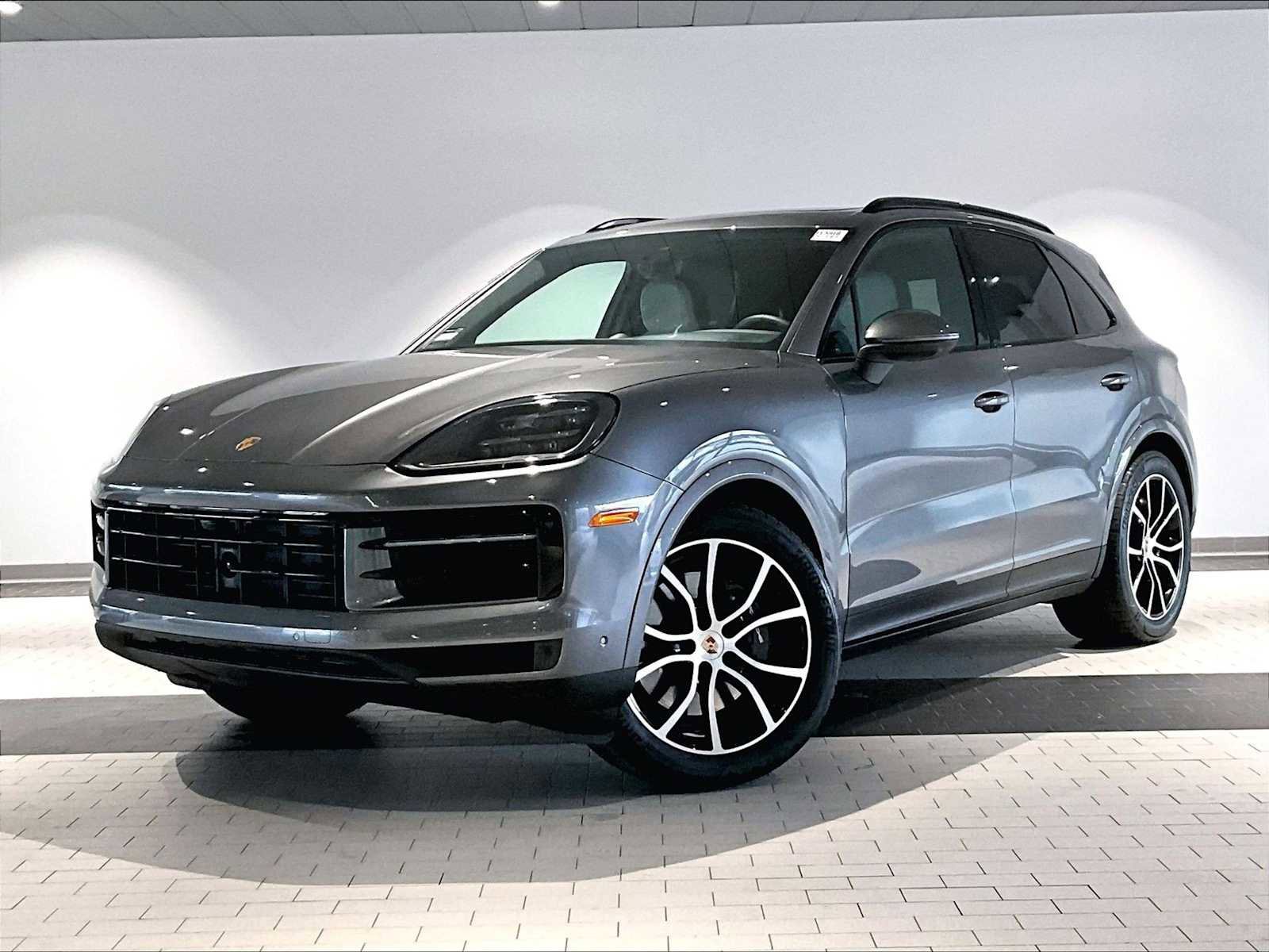Used 2025 Porsche Cayenne image 1