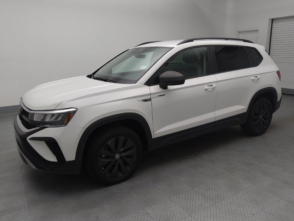 Used 2024 Volkswagen Taos S w/ MDO Package FWD image 2