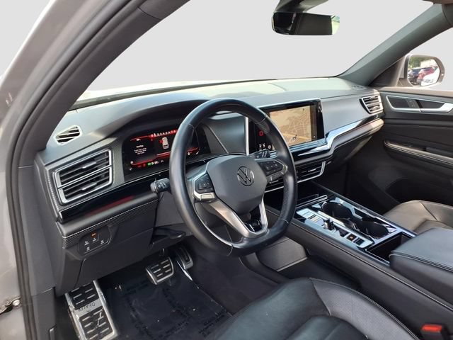 Used 2024 Volkswagen Atlas Cross Sport SEL R-Line AWD/4WD image 12