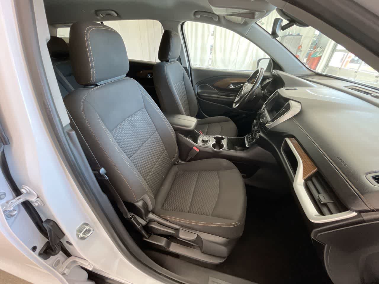 Used 2019 GMC Terrain SLE w/ Infotainment Package I AWD/4WD image 24