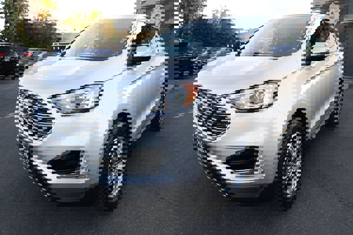 Used 2019 Ford Edge SEL w/ Equipment Group 201A image 36