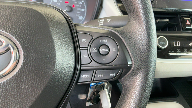 Used 2025 Toyota Corolla LE FWD image 12