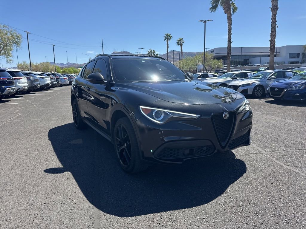 Used 2020 Alfa Romeo Stelvio w/ Nero Edizione image 3