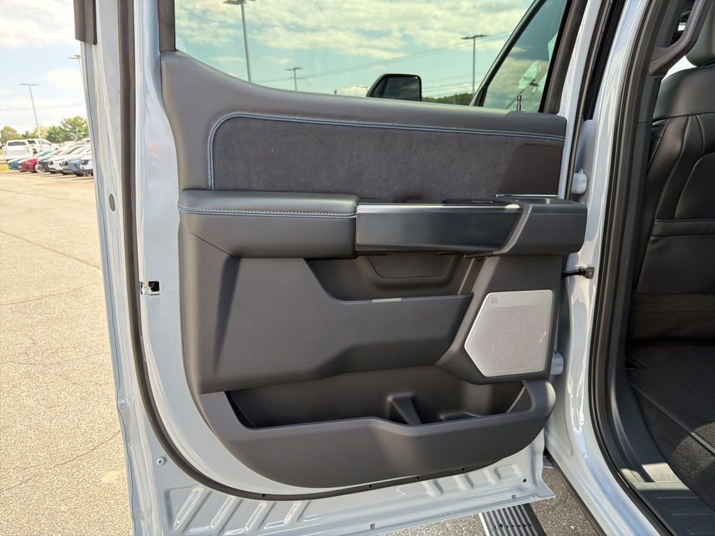 New 2026 Ford F250 Platinum image 15