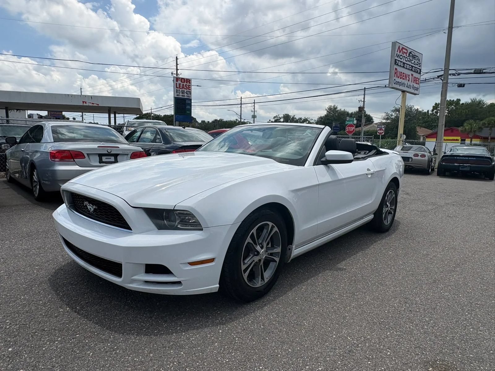 Used 2014 Ford Mustang Premium RWD image 1