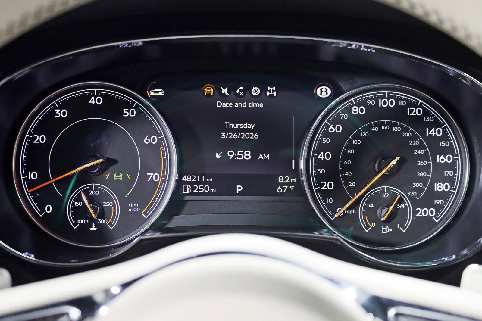 Used 2017 Bentley Bentayga image 18