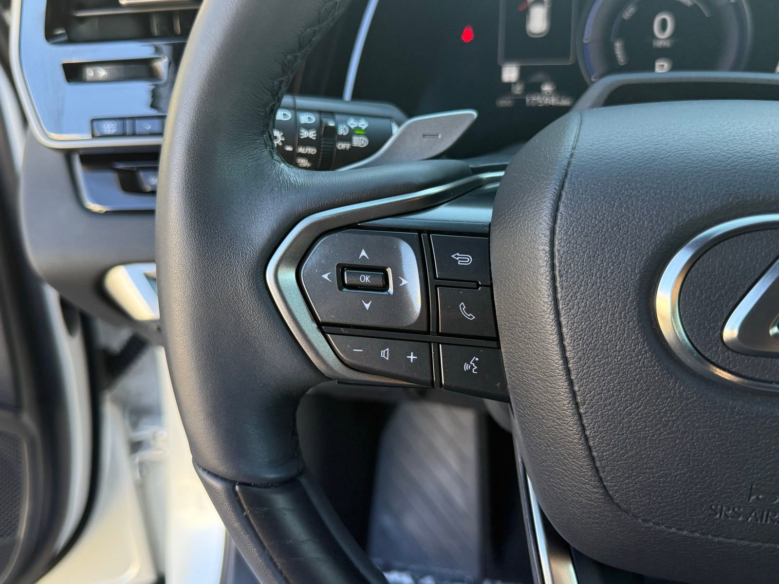 Used 2024 Lexus RX 350h 350h image 26