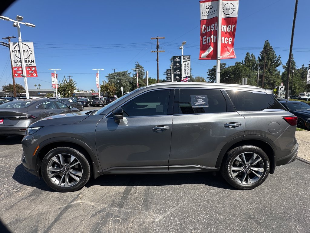 Used 2023 INFINITI QX60 Luxe w/ Performance Audio Package AWD/4WD image 3