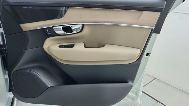 New 2026 Volvo XC90 B6 Plus w/ Protection Package Premier AWD/4WD image 40