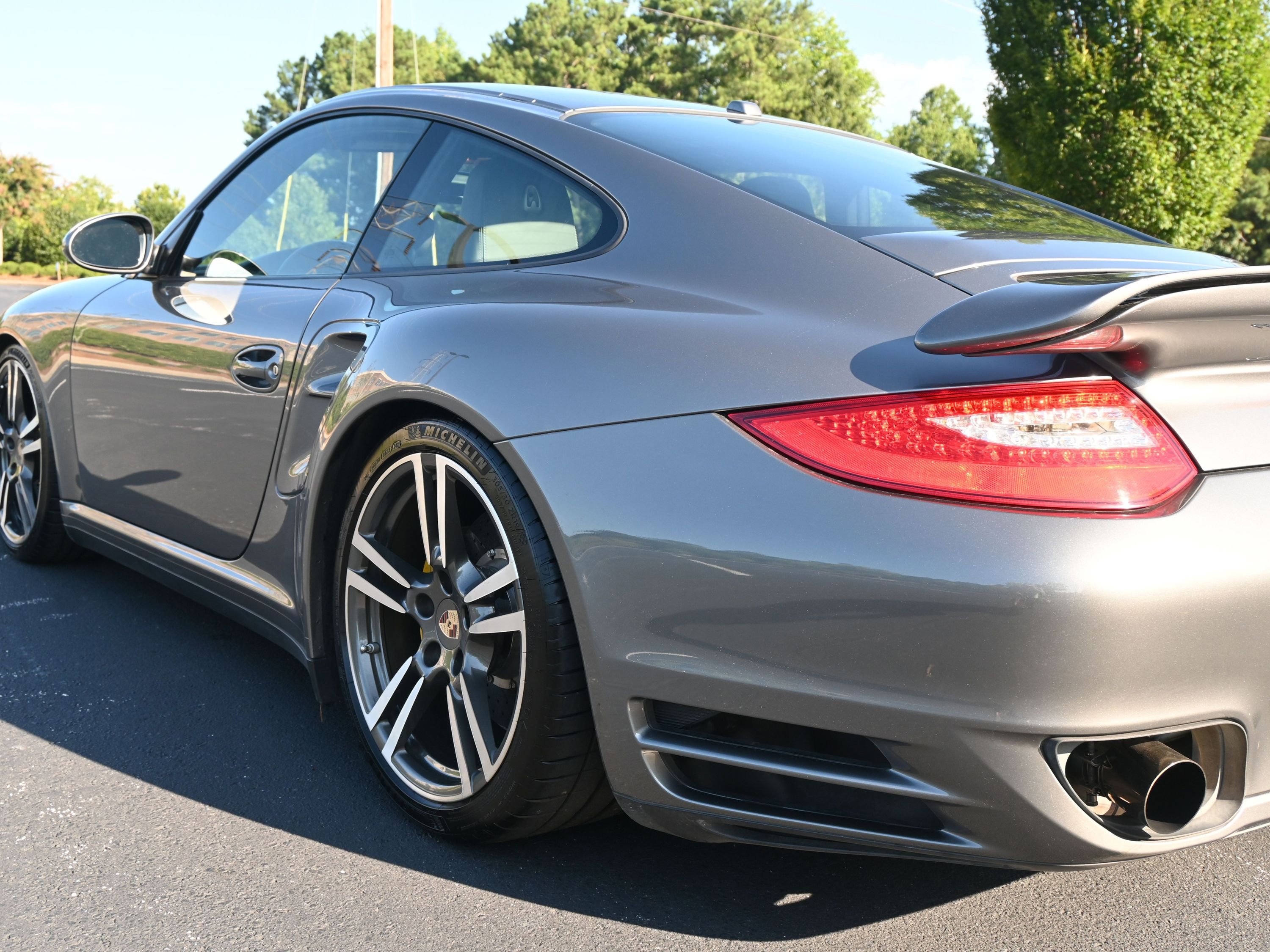 Used 2011 Porsche 911 Turbo S image 7