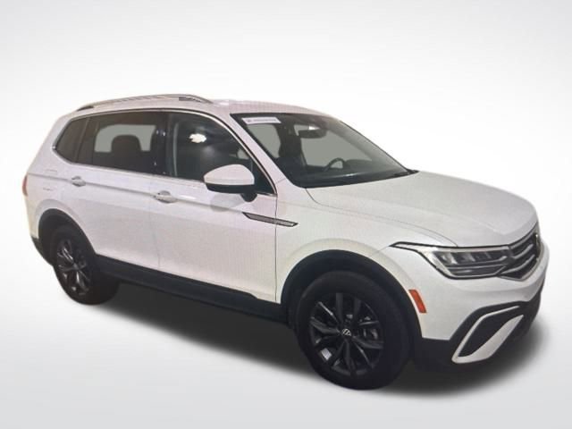 Used 2023 Volkswagen Tiguan SE image 5