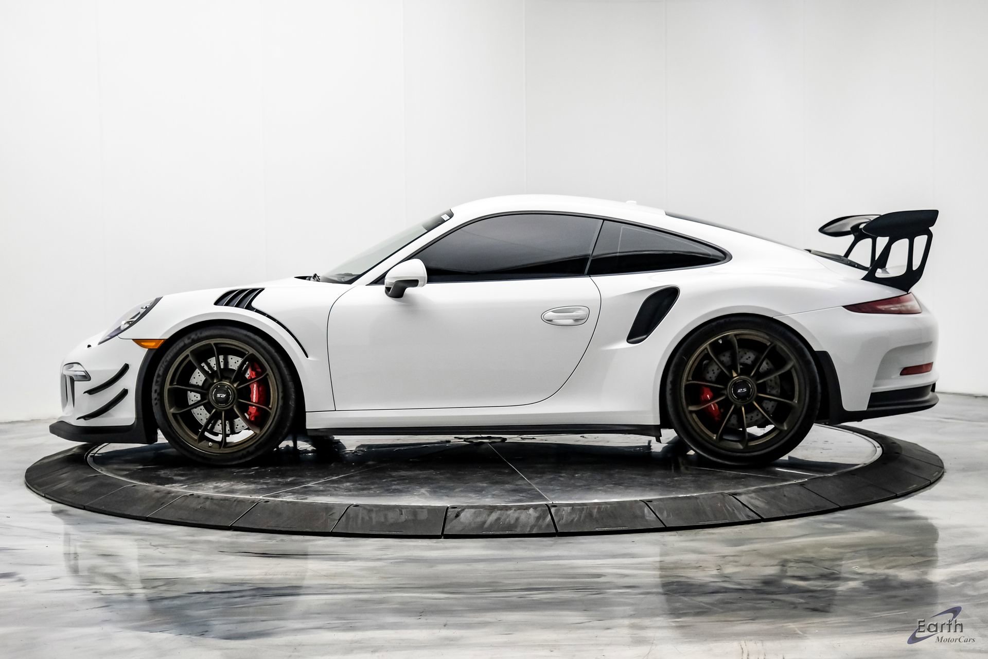 Used 2016 Porsche 911 GT3 RS image 8