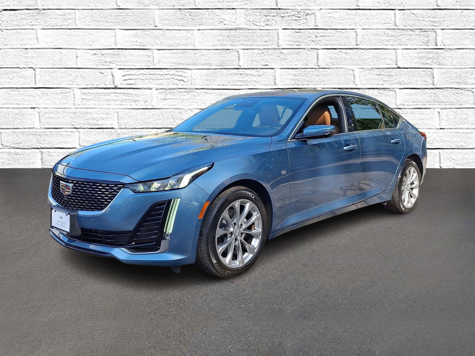 Certified 2023 Cadillac CT5 Luxury image 2