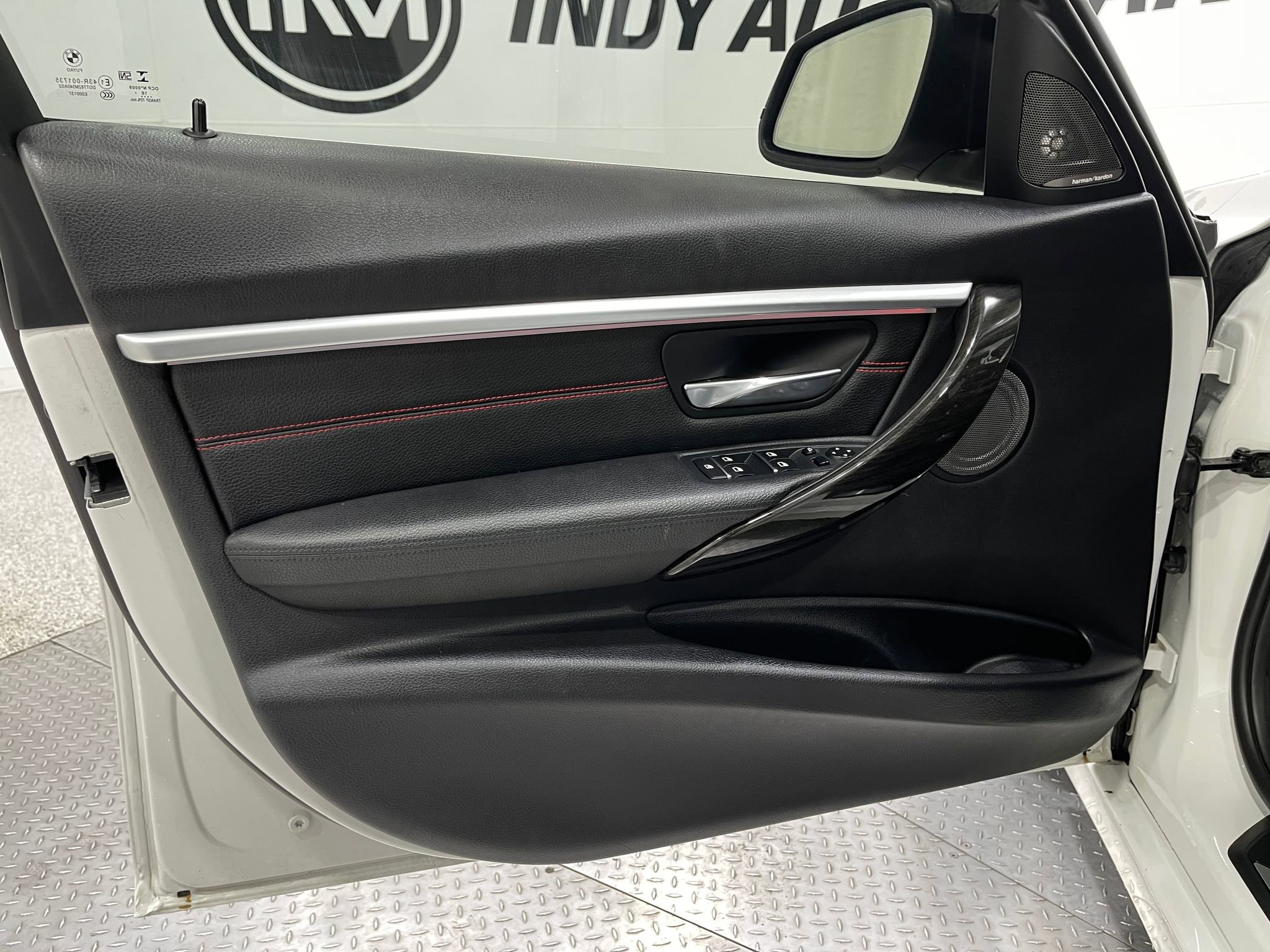 Used 2017 BMW 340i xDrive Sedan image 13