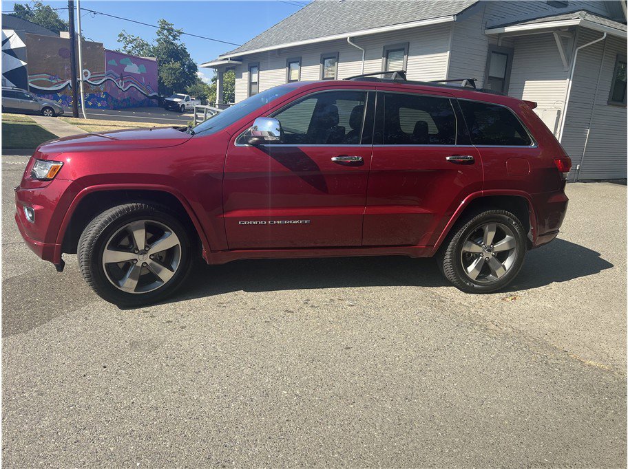 Used 2015 Jeep Grand Cherokee Overland w/ Advanced Technology Group image 4