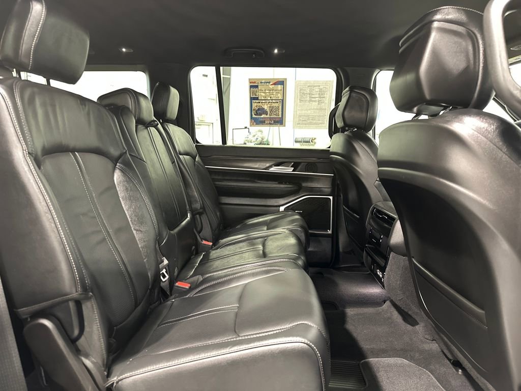 Used 2022 Jeep Wagoneer Series II image 31