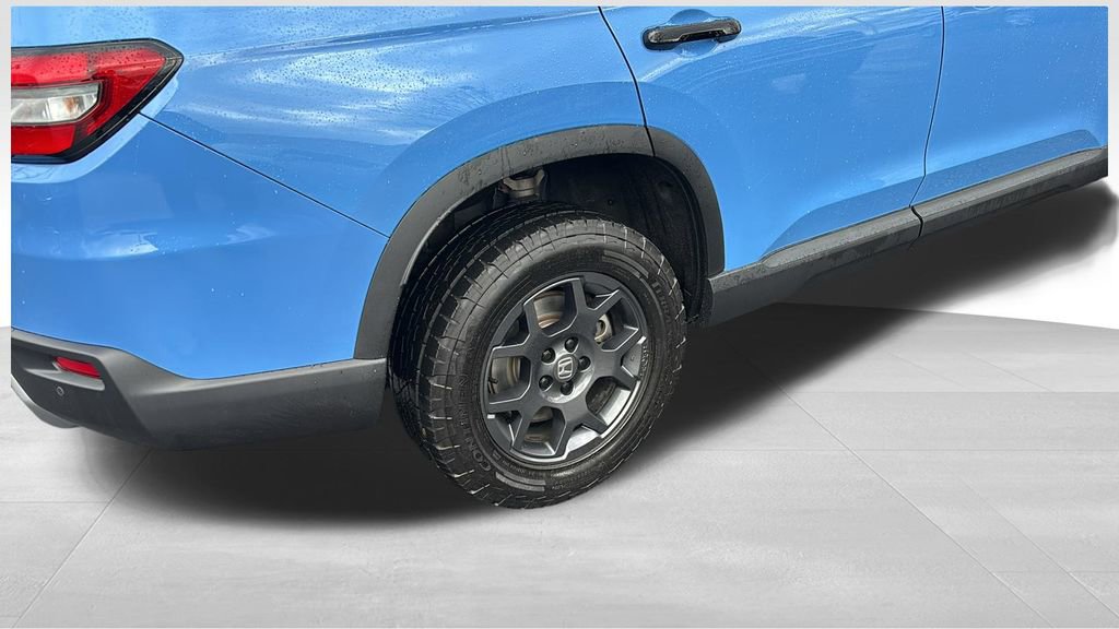 Certified 2024 Honda Pilot TrailSport image 8