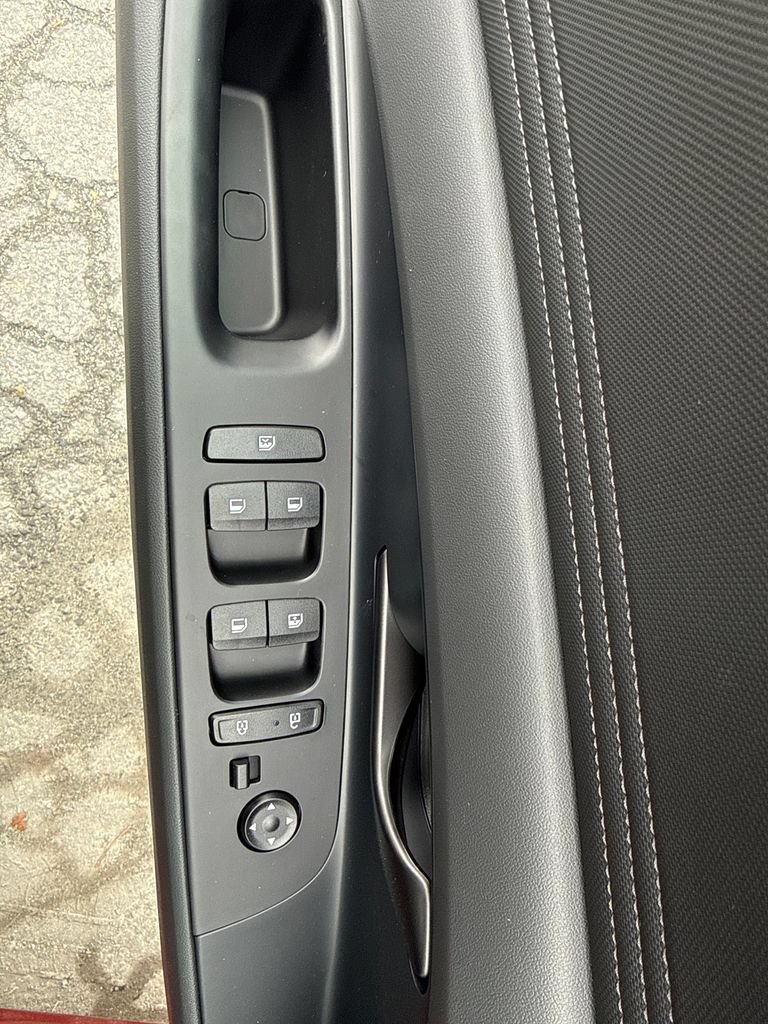 Used 2026 Hyundai Elantra SEL Sport Premium FWD image 16