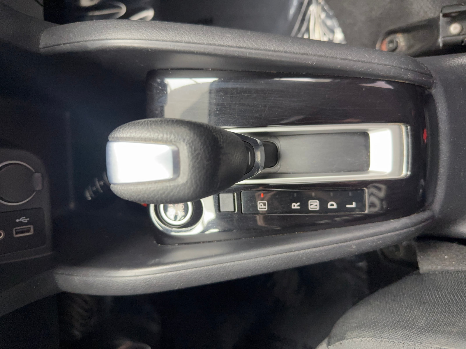 Used 2020 Nissan Kicks S FWD image 18