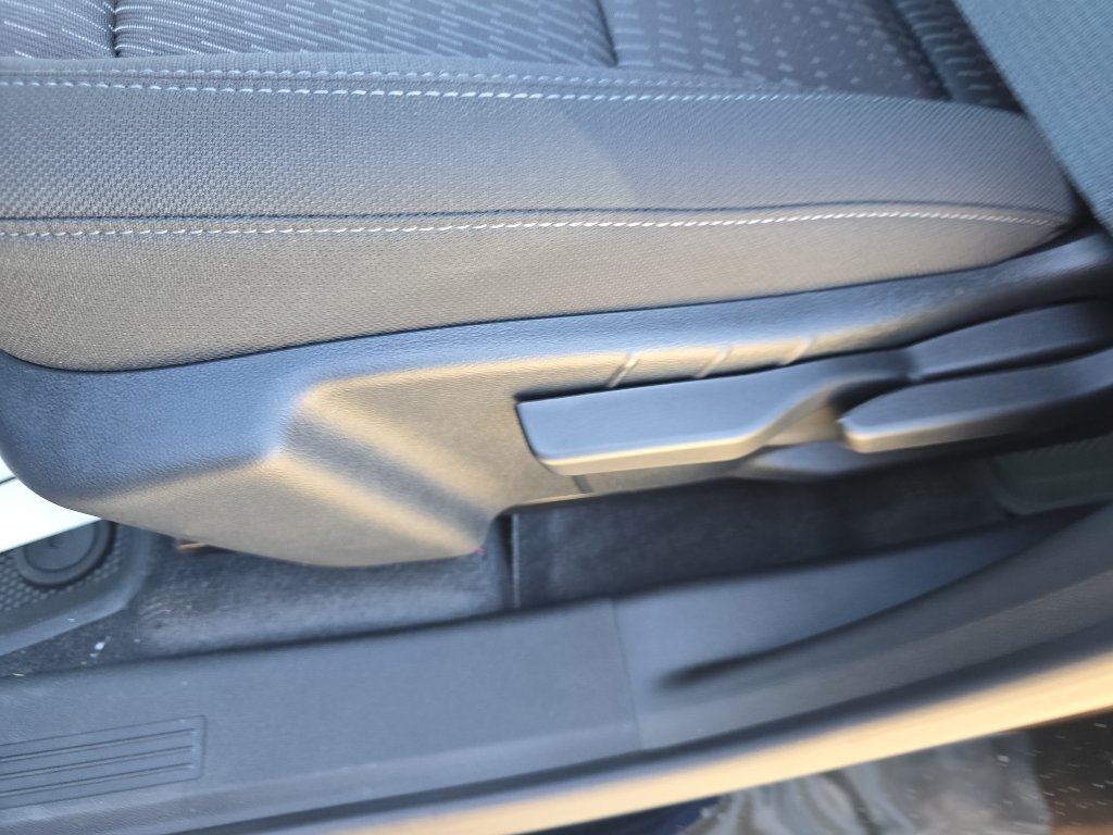 New 2027 Chevrolet Equinox LT w/ LPO, Floor Liner Package FWD image 13
