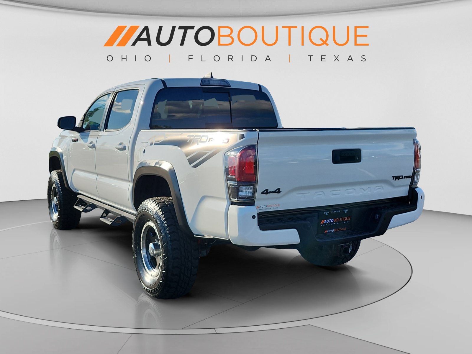 Used 2019 Toyota Tacoma TRD Pro AWD/4WD image 3
