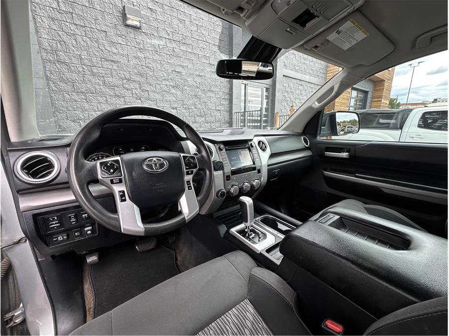Used 2018 Toyota Tundra SR5 w/ SR5 Upgrade Package AWD/4WD image 2