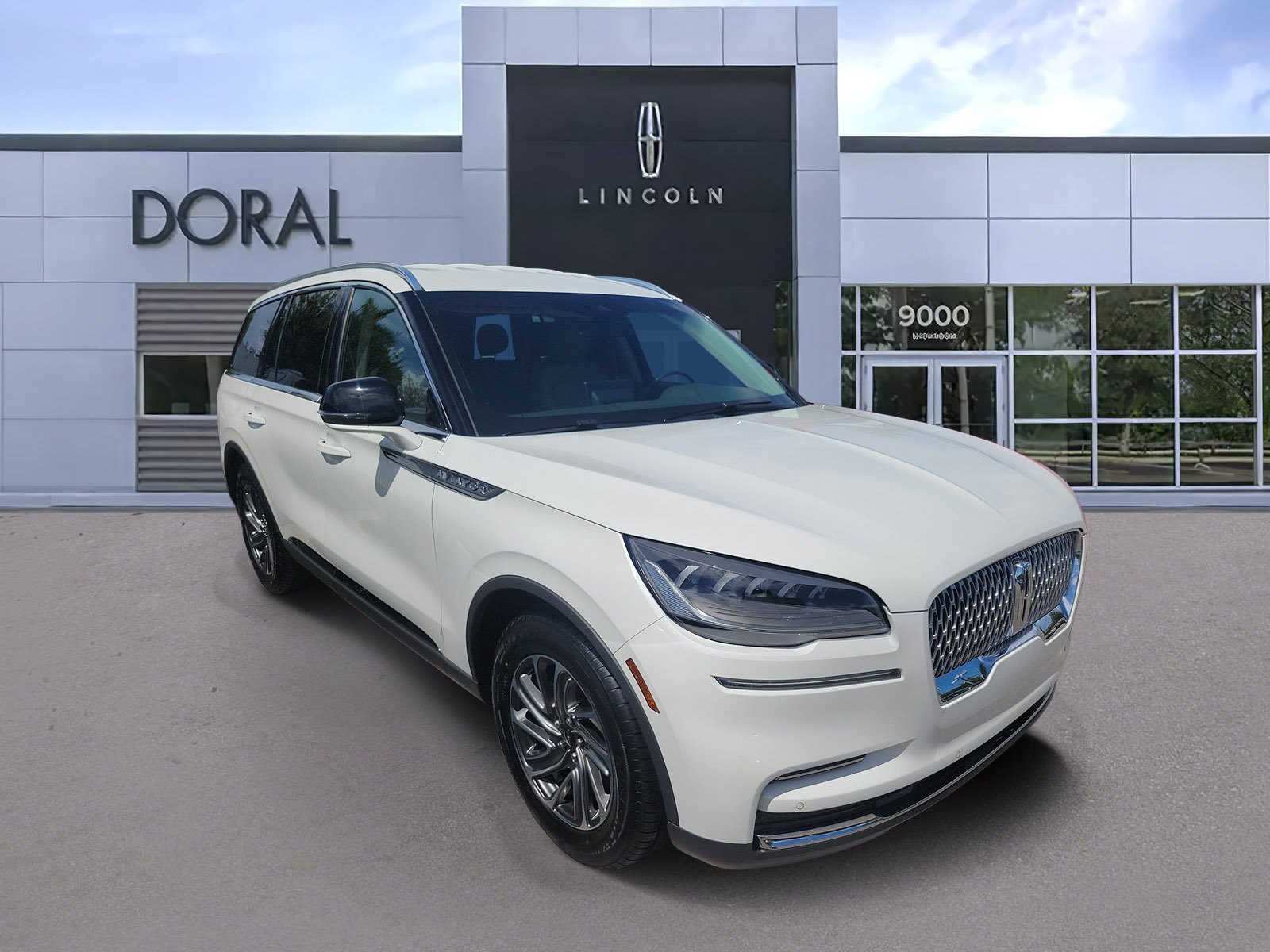 Certified 2024 Lincoln Aviator 2WD image 1