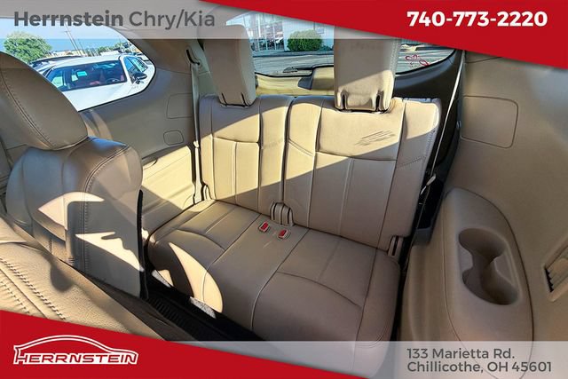 Used 2016 Nissan Pathfinder SL AWD/4WD image 20