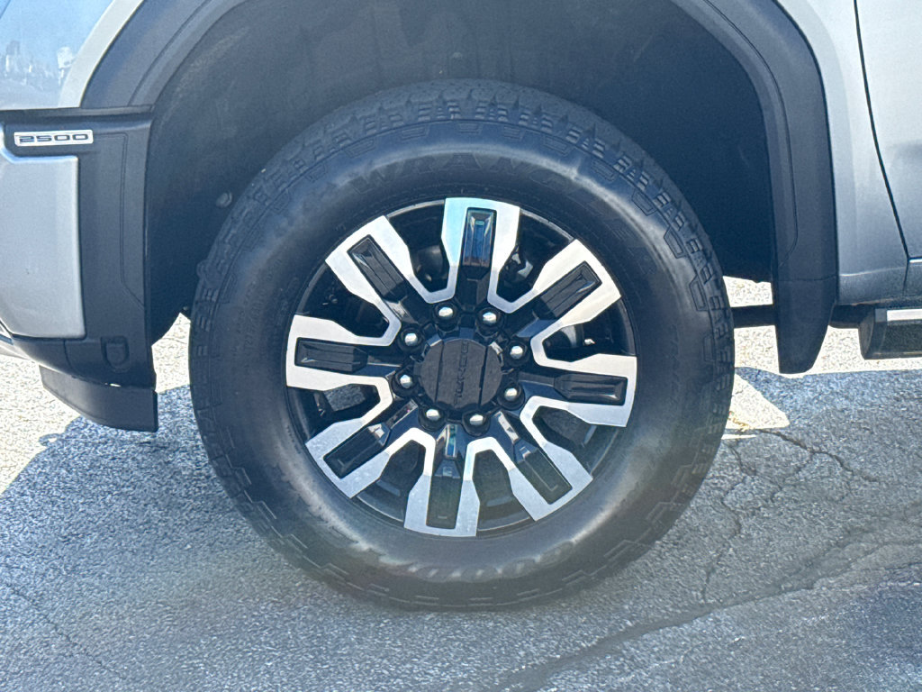 Certified 2025 GMC Sierra 2500 Denali Ultimate AWD/4WD image 11