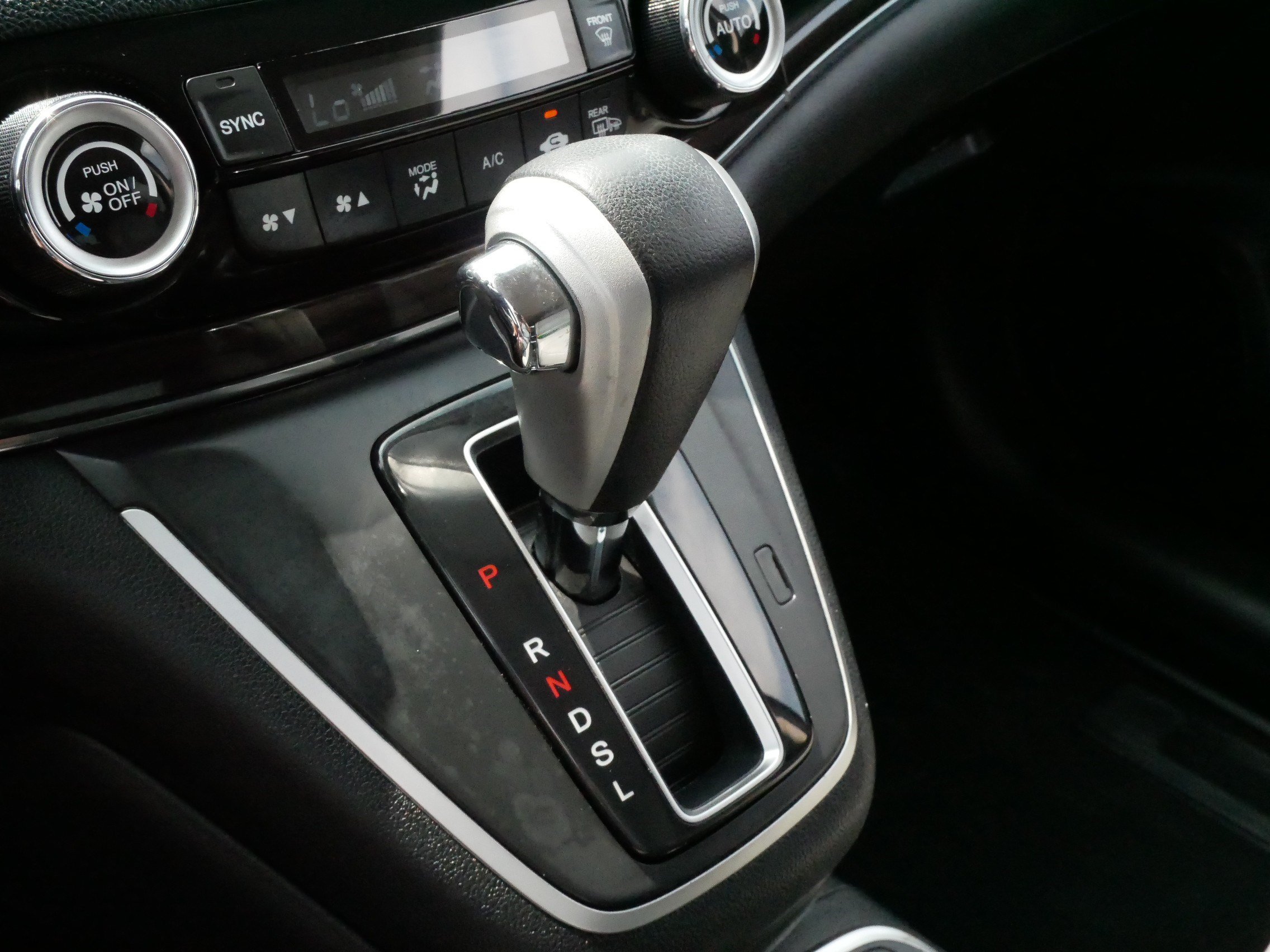 Used 2016 Honda CR-V EX-L image 24