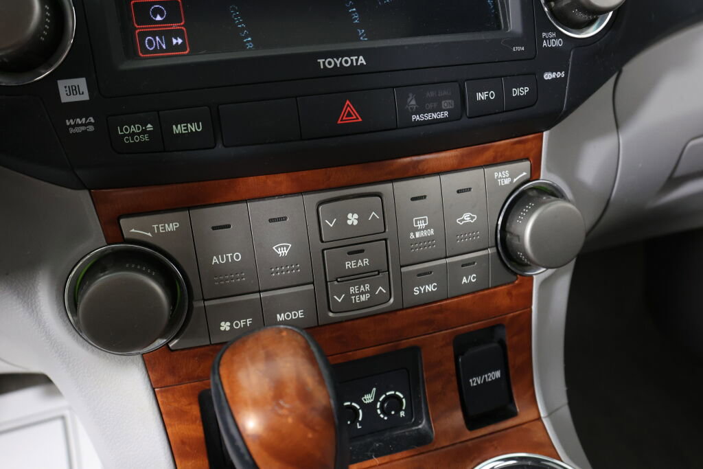 Used 2009 Toyota Highlander Limited AWD/4WD image 37