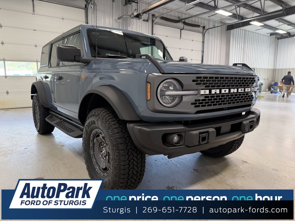 New 2025 Ford Bronco Badlands w/ Sasquatch Package