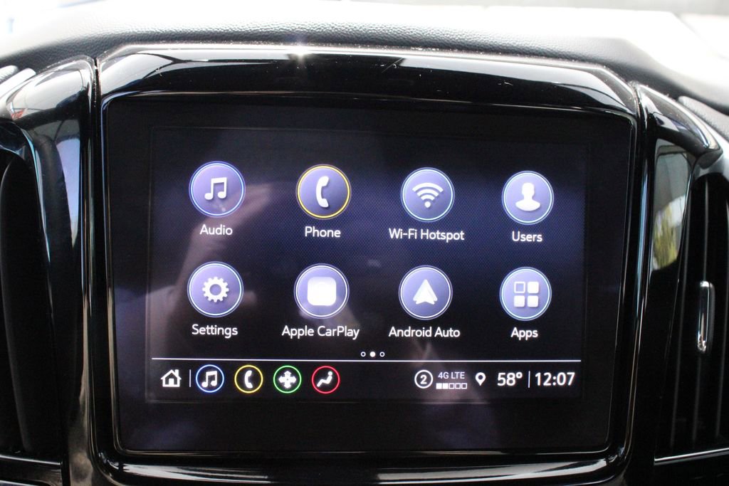 Used 2022 Chevrolet Traverse LT w/ LPO, Floor Liner Package image 33