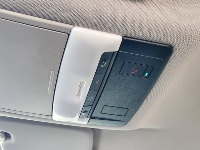 Used 2023 Nissan Rogue SV image 25