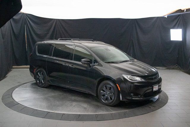 Used 2019 Chrysler Pacifica Limited w/ Advanced Safetytec Group image 2