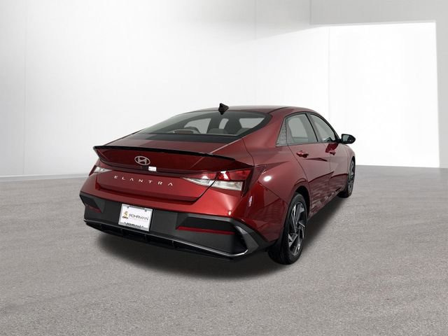 Used 2025 Hyundai Elantra Sport FWD image 13