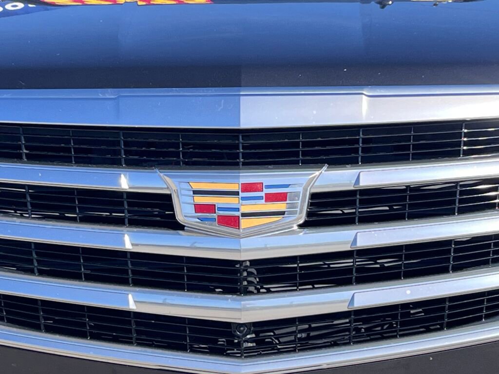 Used 2019 Cadillac Escalade ESV Premium Luxury image 9