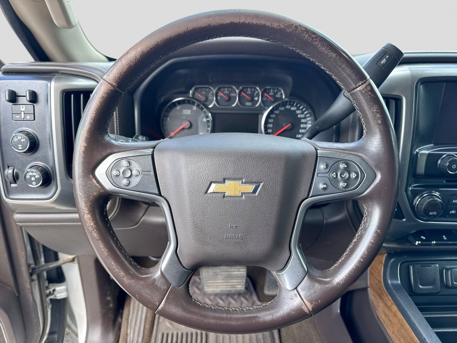 Used 2015 Chevrolet Silverado 2500 LTZ w/ Duramax Plus Package AWD/4WD image 27
