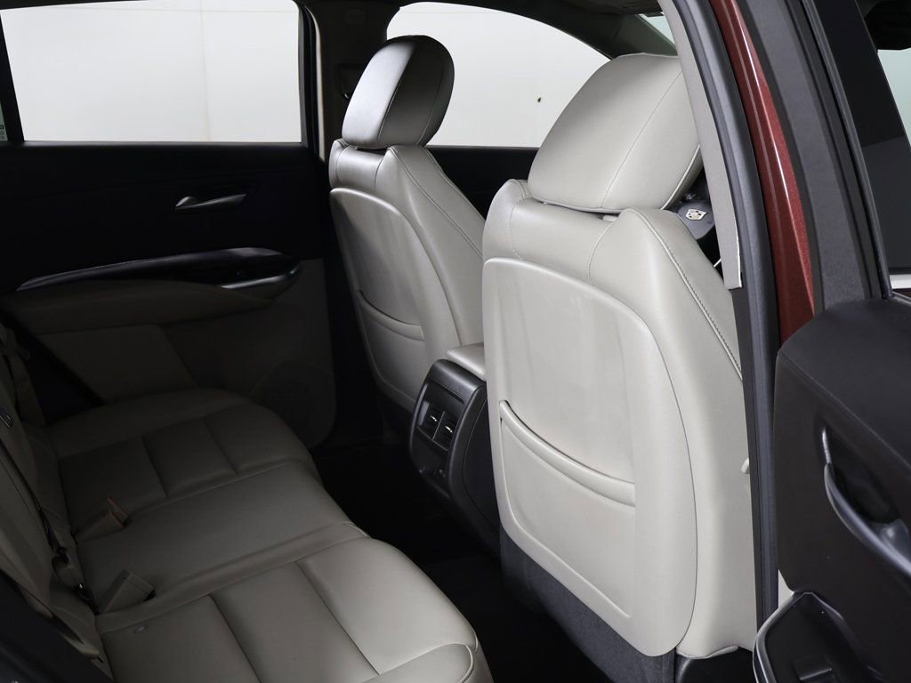 Used 2023 Cadillac XT4 Luxury image 25