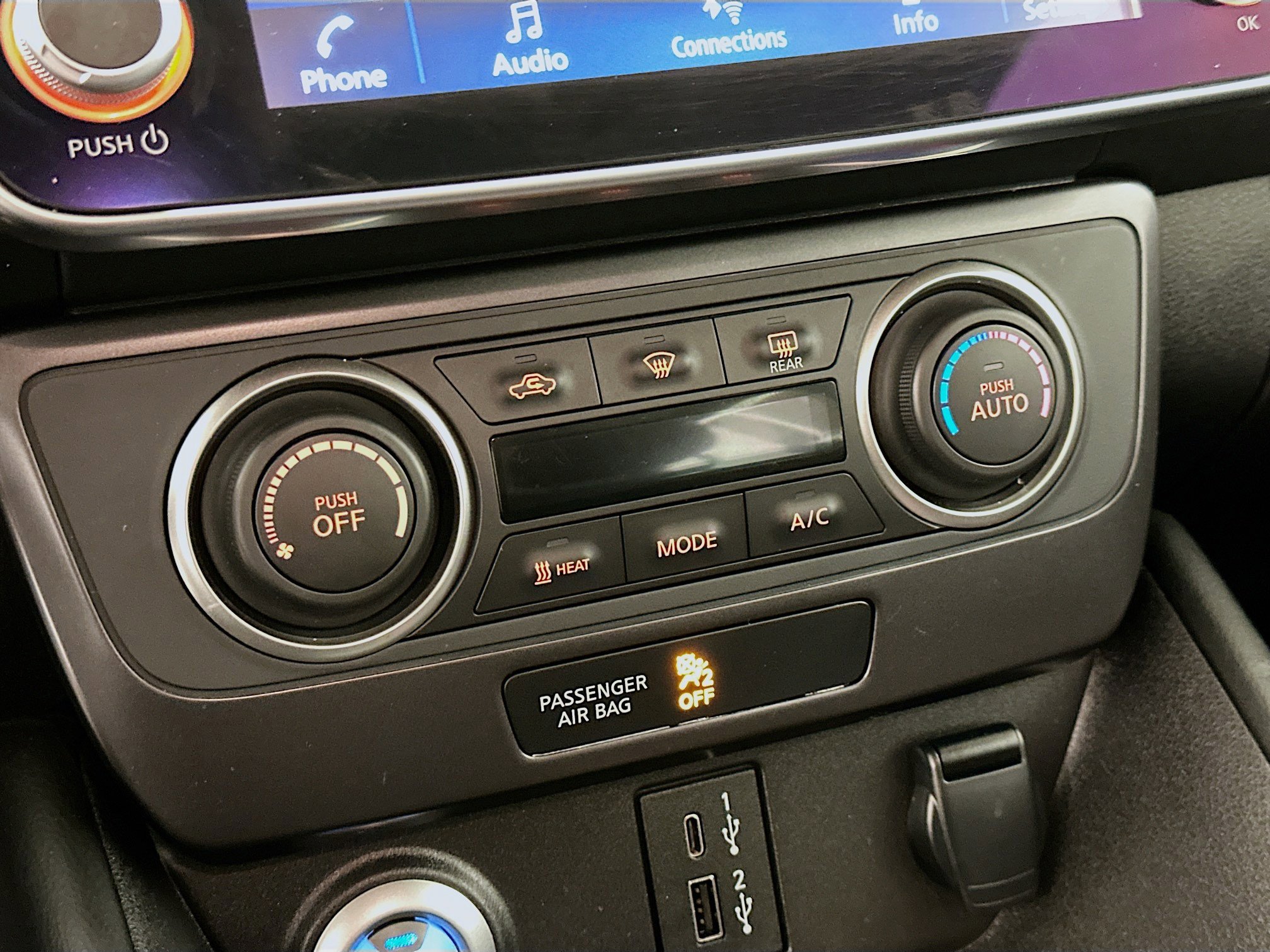 Used 2025 Nissan Leaf S image 23