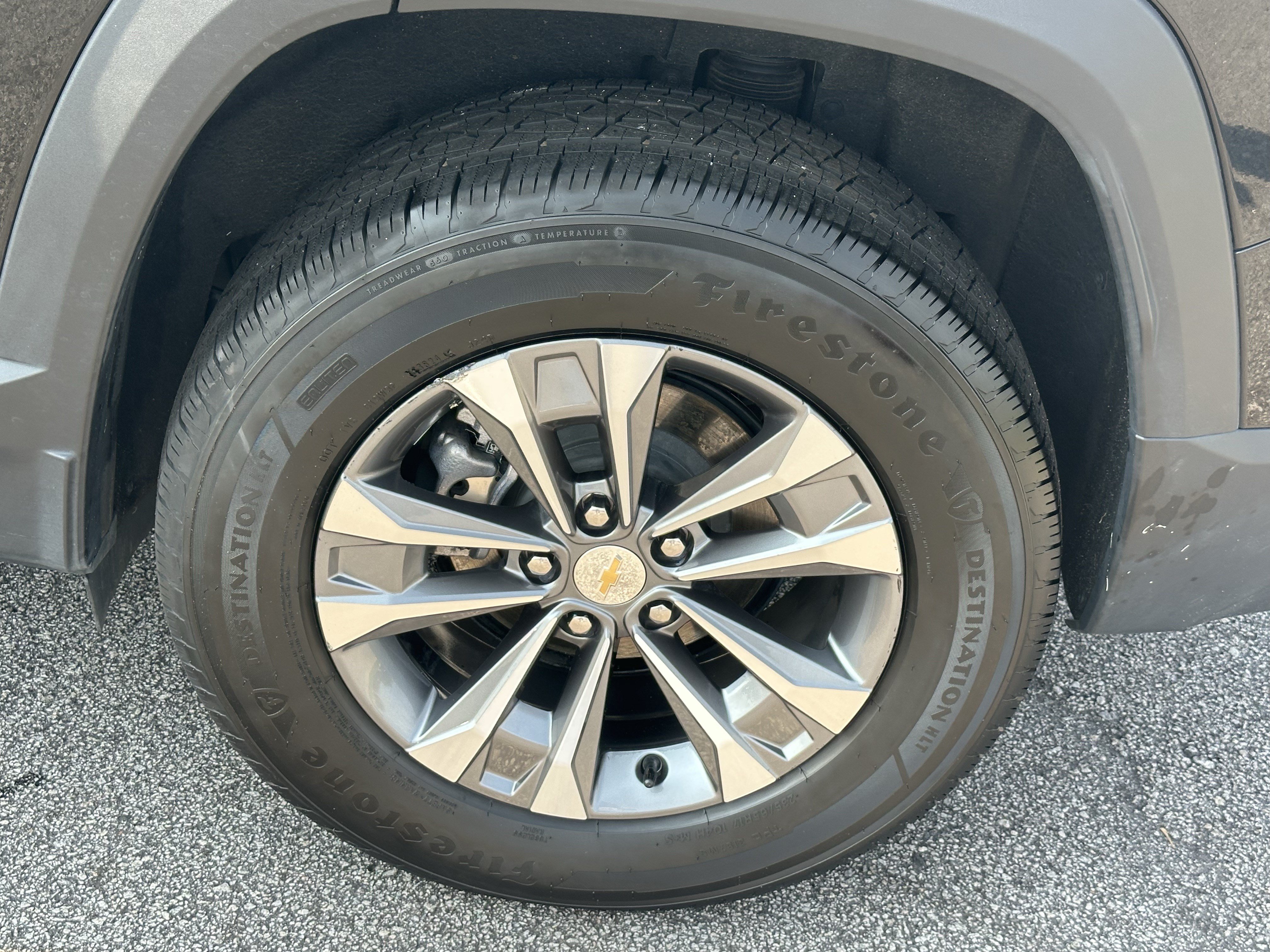 Used 2025 Chevrolet Equinox LT FWD image 18