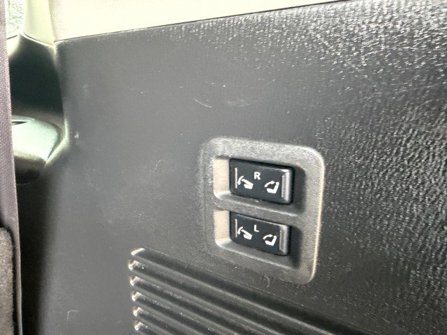 Used 2017 Nissan Armada SL image 17