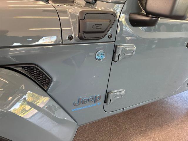 Certified 2024 Jeep Wrangler Unlimited AWD/4WD image 5