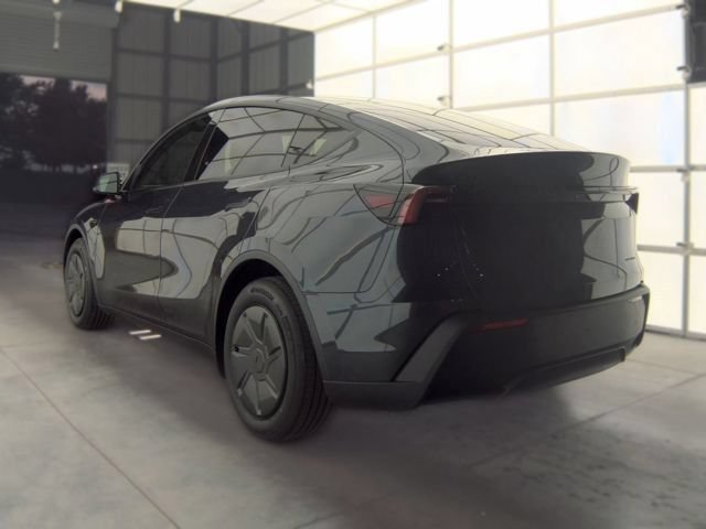 Used 2026 Tesla Model Y AWD image 4