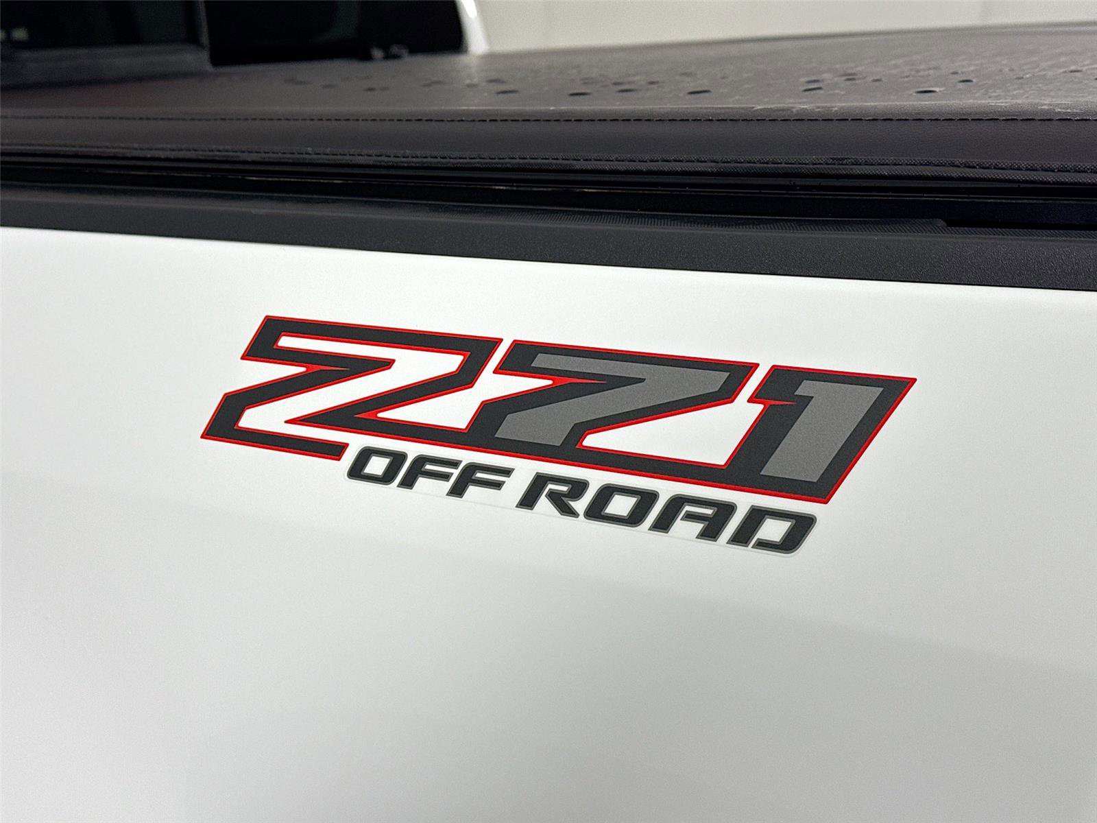 Used 2021 Chevrolet Colorado Z71 w/ Safety Package AWD/4WD image 15