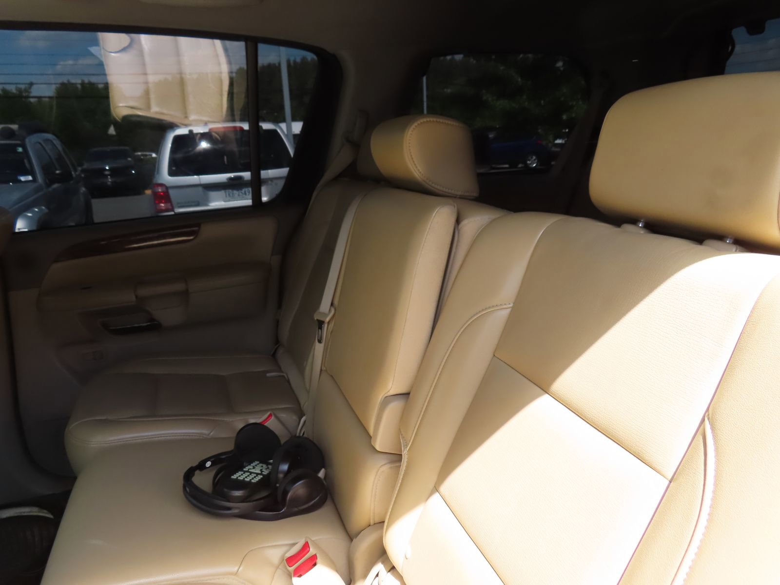Used 2011 Nissan Armada Platinum AWD/4WD image 30